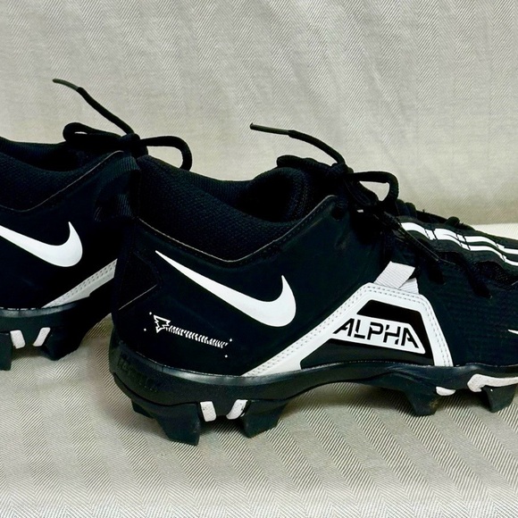 Nike Alpha Menace 3 shark football cleats in black and white colorway Men’s 7
